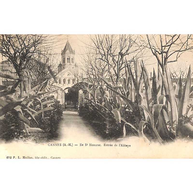 ABAO 06 - Alpes Maritimes [06] Cannes - Ile St Honorat. Entrée de l'Abbaye.