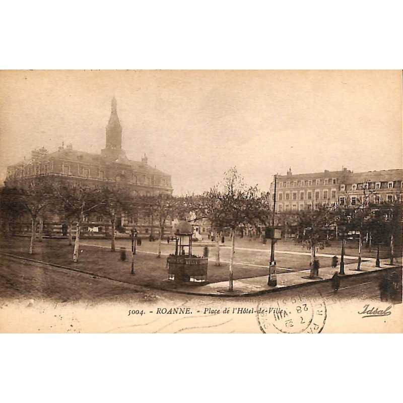 ABAO 42 - Loire [42] Roanne - Place de l'Hôtel-de-Ville.