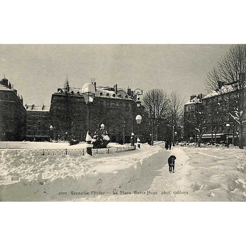 ABAO 38 - Isère [38] Grenoble - Grenoble l'Hiver. La Place Victor Hugo.