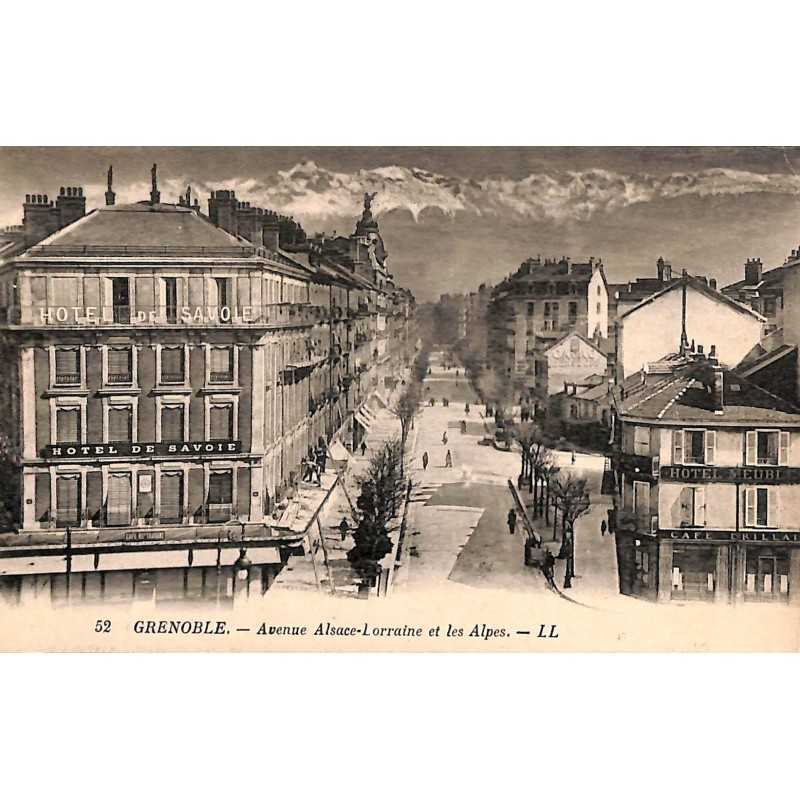 ABAO 38 - Isère [38] Grenoble - Avenue Alsace-Lorraine et les Alpes.