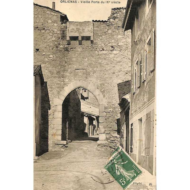 ABAO 69 - Rhône [69] Orliénas - Vieille Porte du IXe siècle.
