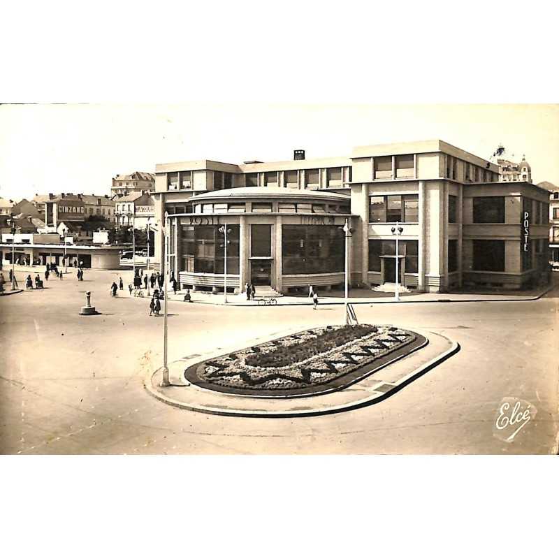 ABAO 03 - Allier [03] Vichy - La Nouvelle Poste et la Gare routière.