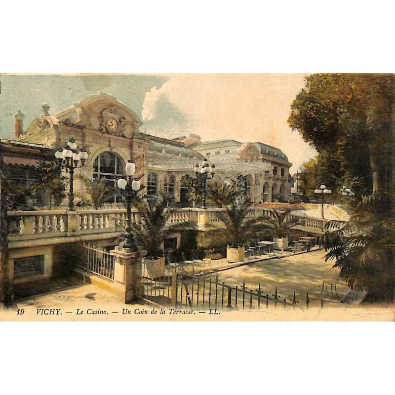 ABAO 03 - Allier [03] Vichy - Le Casino. Un Coin de la Terrasse.