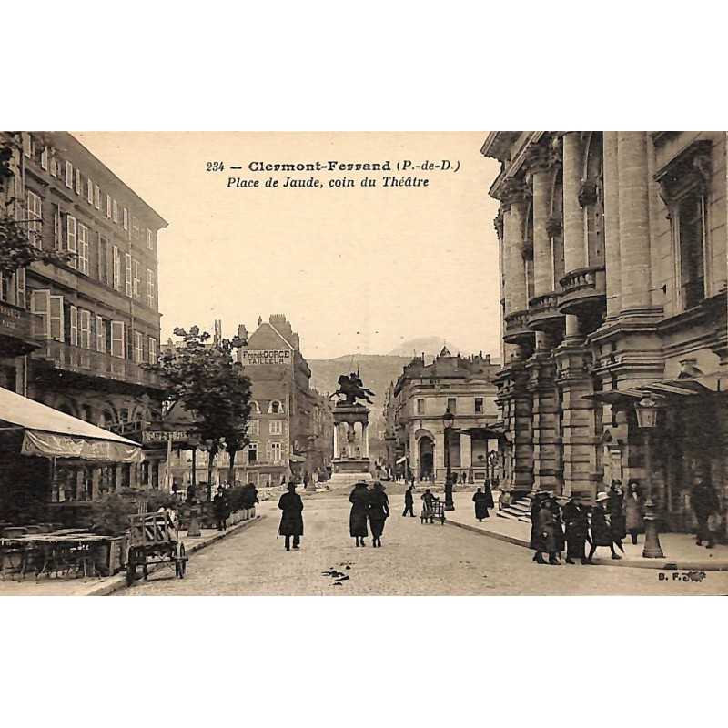 ABAO 63 - Puy-de-Dôme [63] Clermont-Ferrand - Place de Jaude, coin du Théâtre.