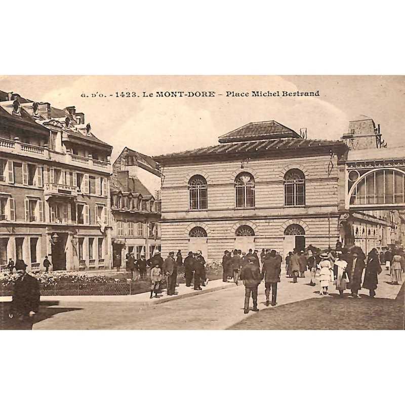 ABAO 63 - Puy-de-Dôme [63] Le Mont Dore - Place Michel Bertrand.