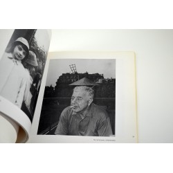 ABAO Photographie [Brassaï, Doisneau, ...] Jacques Prévert et ses amis photographes. + Envoi de Pierre Prévert.