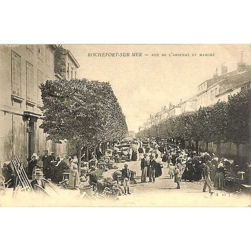 ABAO 17 - Charente-Maritime [17] Rochefort-sur-Mer - Rue de l'Arsenal et marché.