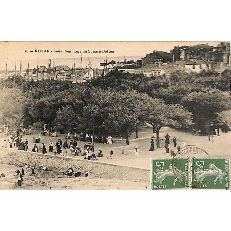 ABAO 17 - Charente-Maritime [17] Royan - Sous l'ombrage du Square Botton.
