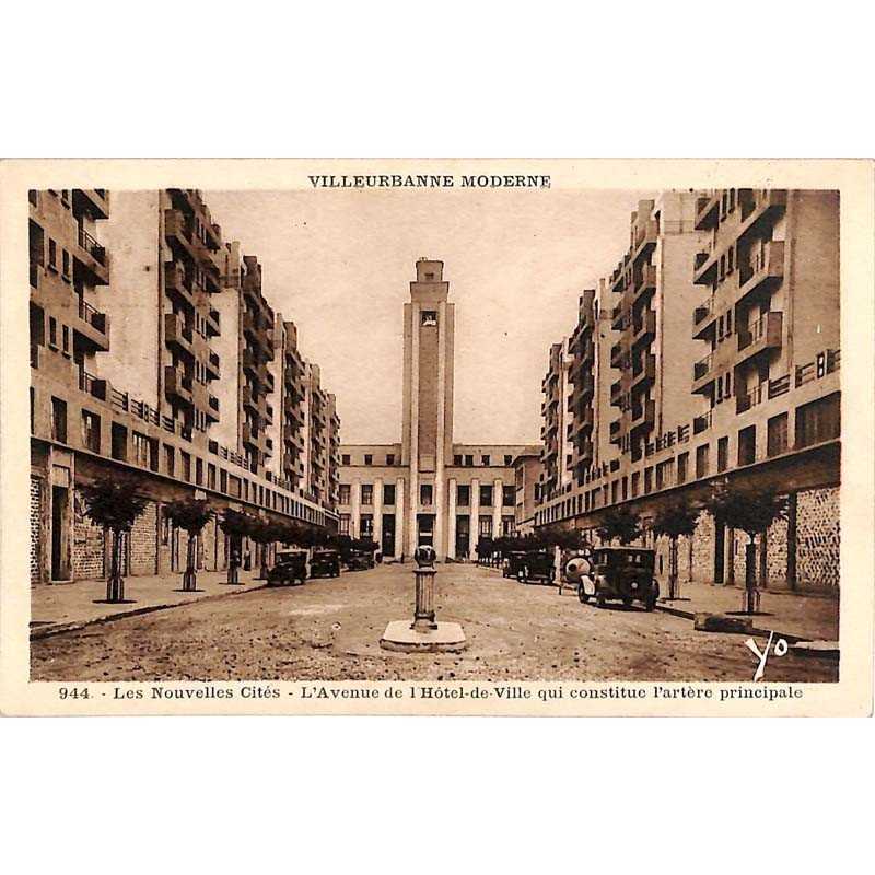 ABAO 69 - Rhône [69] Villeurbanne - Les Nouvelles Cités. L'Avenue de l'Hôtel de Ville qui constitue l'artère principale.