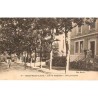 ABAO 69 - Rhône [69] Saint-Genis-Laval - Asile de Longchêne. Allée principale.