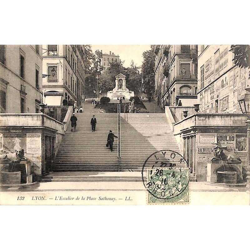 ABAO 69 - Rhône [69] Lyon - L'Escalier de la Place Sathonay.