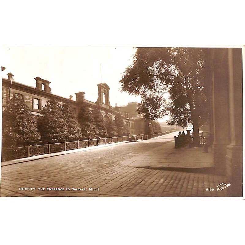 ABAO Royaume-Uni Shipley - The Entrance to Saltaire Mills.