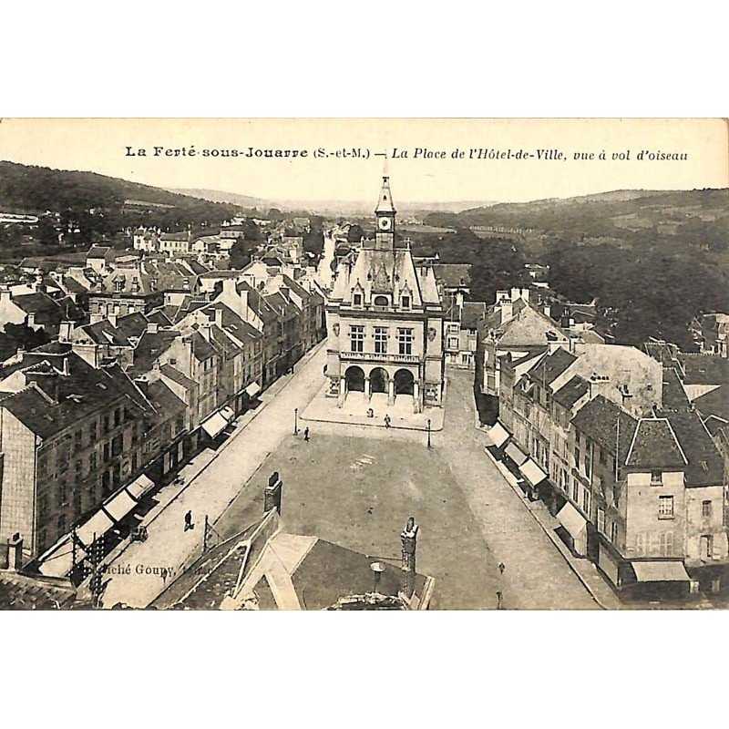 ABAO 77 - Seine-et-Marne [77] La Ferté-sous-Jouarre - La Place de l'Hôtel de Ville, vue à vol d'oiseau.