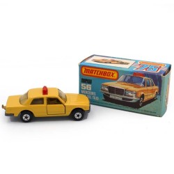 ABAO Automobiles Matchbox (1/64) Mercedes 450 SEL Taxi.