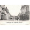 ABAO 89 - Yonne [89] Villeneuve-sur-Yonne - La Rue Carnot et la Porte de Sens.
