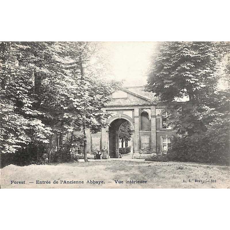 ABAO Bruxelles Forest - Entrée de l'ancienne Abbaye. Vue intérieure.
