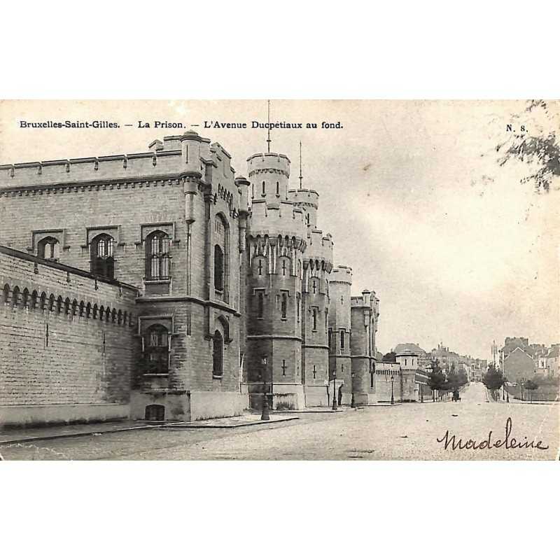 ABAO Bruxelles Saint-Gilles - La Prison. L'Avenue Ducpétiaux au fond.