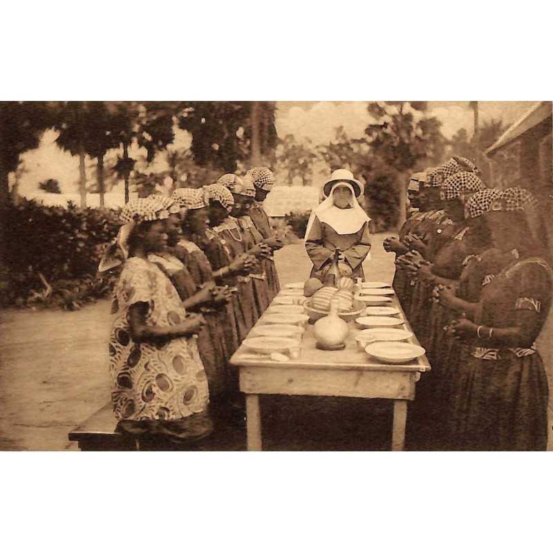 ABAO Congo Kimwenza - Prière avant le repas.
