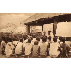 ABAO Congo Mission des T.R. Pères Récollets - Classe en plein Air.