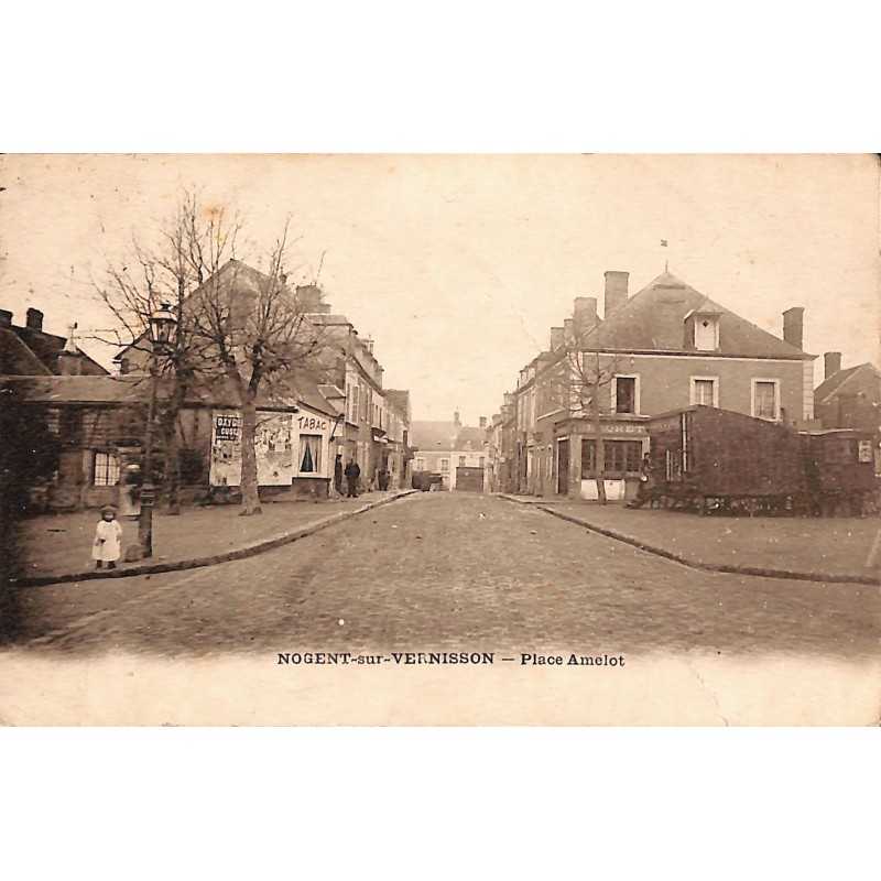 ABAO 45 - Loiret [45] Nogent-sur-Vernisson - Place Amelot.