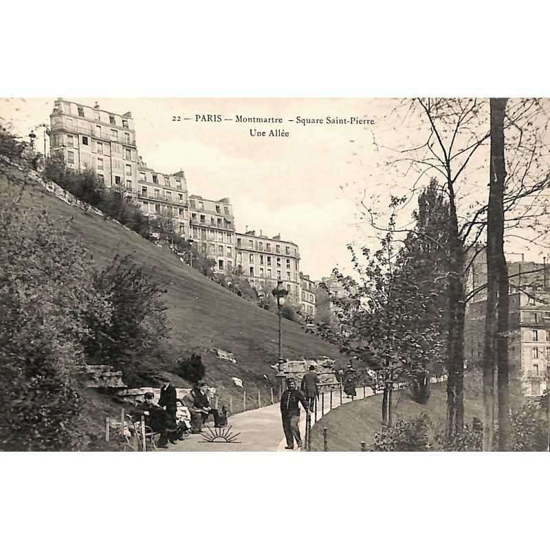 ABAO 75 - Paris [75] Paris - Montmartre. Square Saint-Pierre. Une Allée.