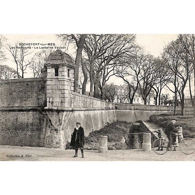 ABAO 17 - Charente-Maritime [17] Rochefort - Les Remparts. La Lanterne Vauban.