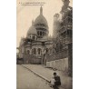 ABAO 75 - Paris [75] Paris - Montmartre. Le Sacré-Coeur, pris Rue de la Bonne.