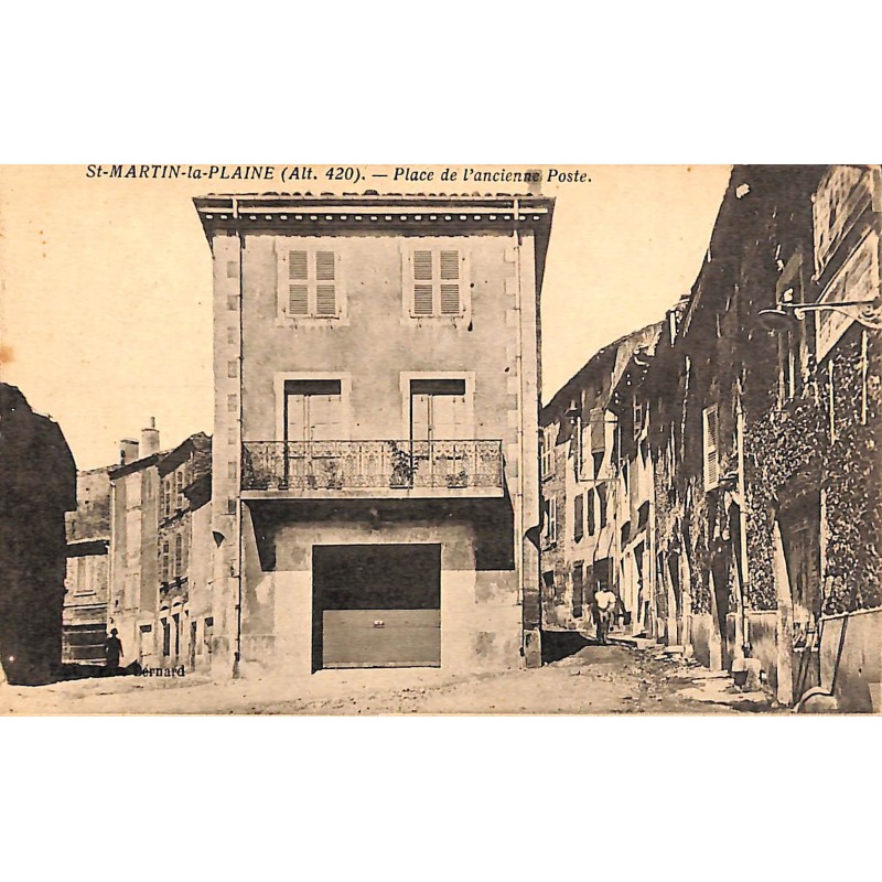 ABAO 42 - Loire [42] Saint-Martin-la-Plaine - Place de l'ancienne Poste.
