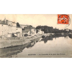 ABAO 17 - Charente-Maritime [17] Saintes - La Charente et le quai des Frères.
