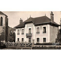 ABAO 45 - Loiret [45] Nogent-sur-Vernisson - La Mairie. - Carte photo.