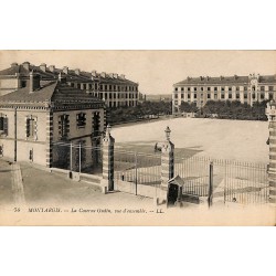 ABAO 45 - Loiret [45] Montargis - La Caserne Gudin, vue d'ensemble.