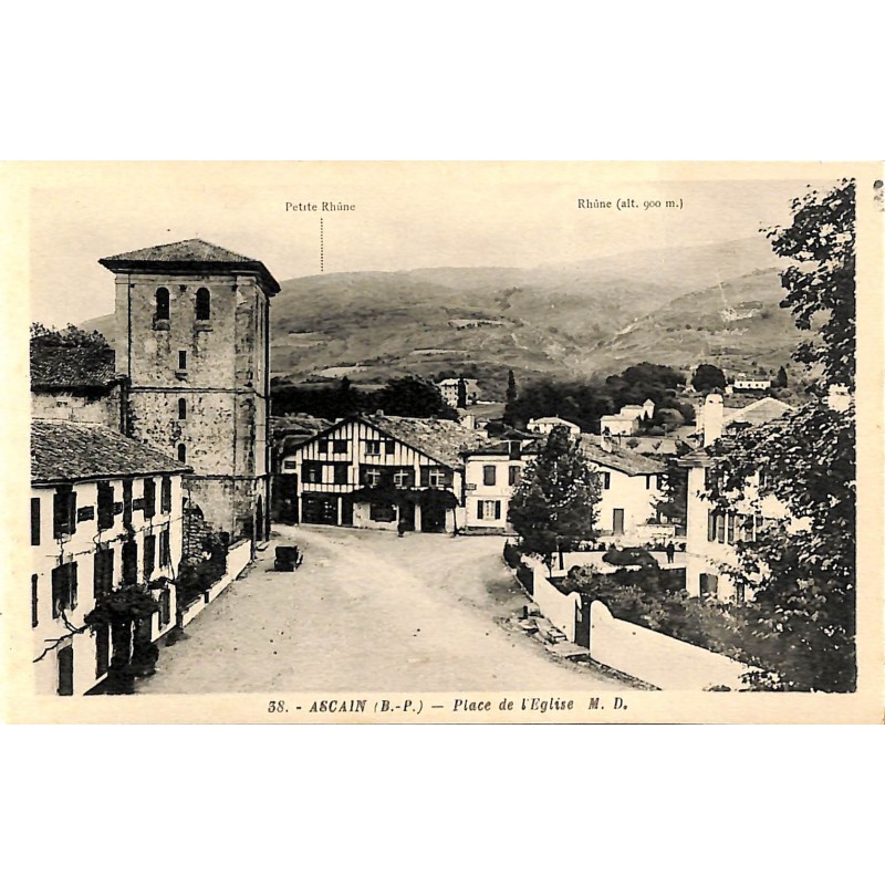 ABAO 64 - Pyrénées Atlantiques [64] Ascain - Place de l'Eglise.