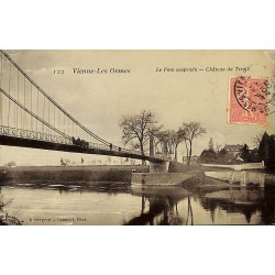 ABAO 86 - Vienne [86] Les Ormes - Le pont suspendu. Château du Tivoli.