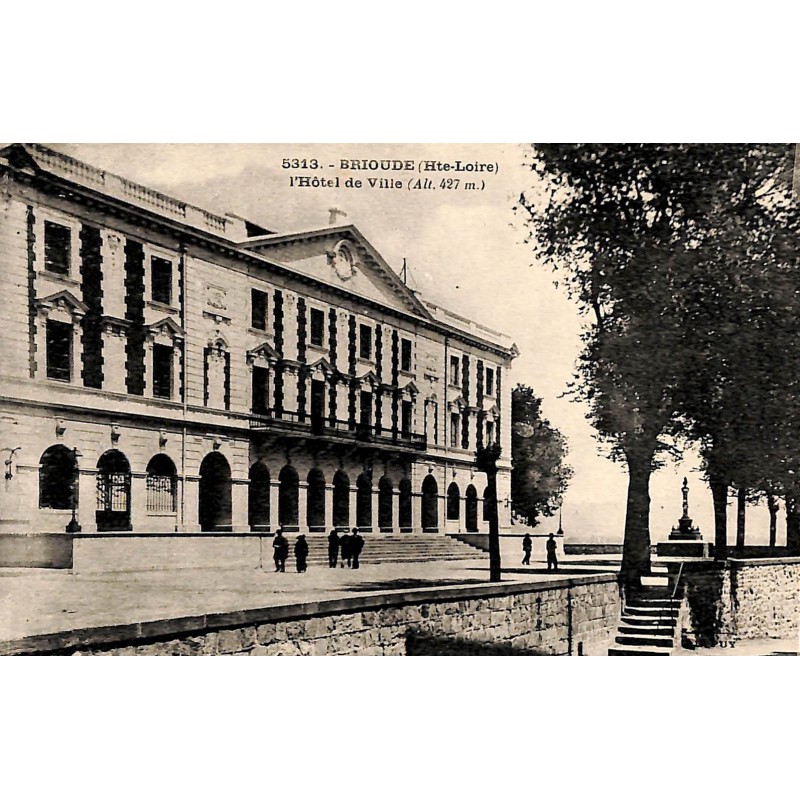 ABAO 43 - Haute Loire [43] Brioude - L'Hôtel de Ville.