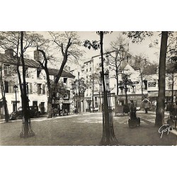 ABAO 75 - Paris [75] Paris 18 - Le vieux Montmartre. La place du Tertre.