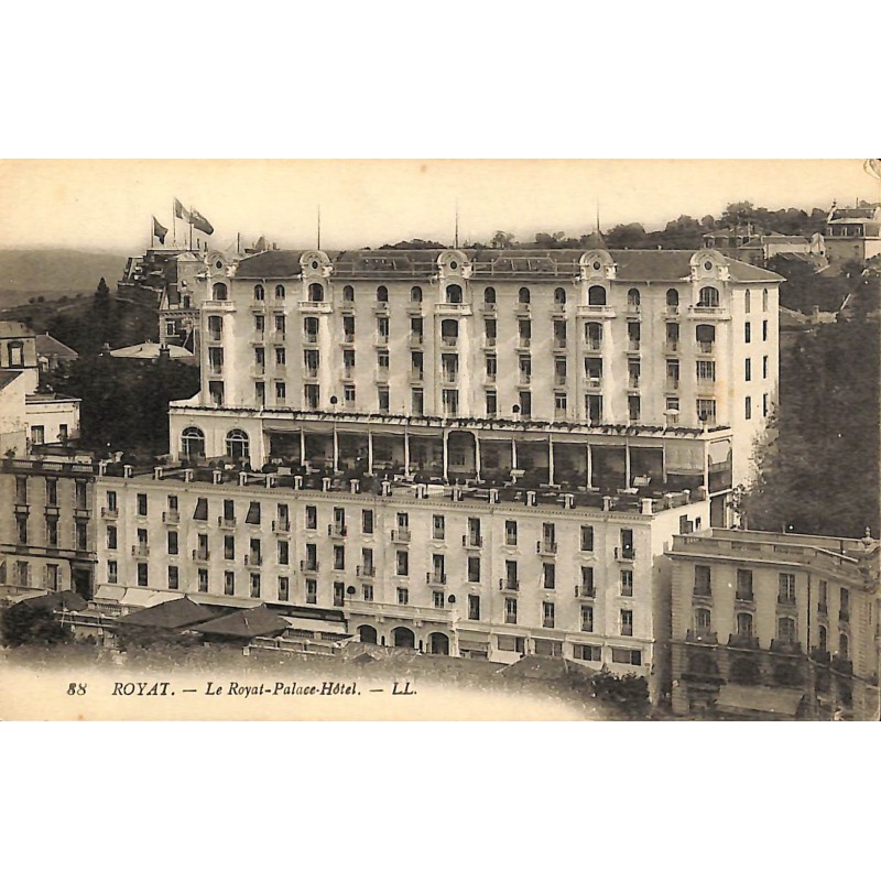 ABAO 63 - Puy-de-Dôme [63] Royat - Le Royal Palace Hôtel.
