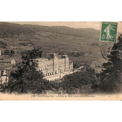 ABAO 63 - Puy-de-Dôme [63] Châtel-Guyon - L'Hôtel du Parc, vue prise du Chalusset.