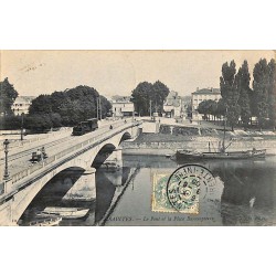 ABAO 17 - Charente-Maritime [17] Saintes - Le Pont et la place Bassompierre.