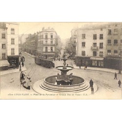 ABAO 69 - Rhône [69] Lyon - Vaise. Place de la Pyramide et Grande Rue de Vaise.