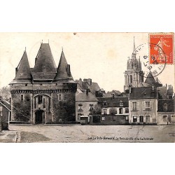 ABAO 72 - Sarthe [72] La Ferté-Bernard - La Porte de Ville et la Cathédrale.