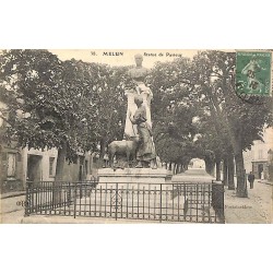 ABAO 77 - Seine-et-Marne [77] Melun - Statue de Pasteur.