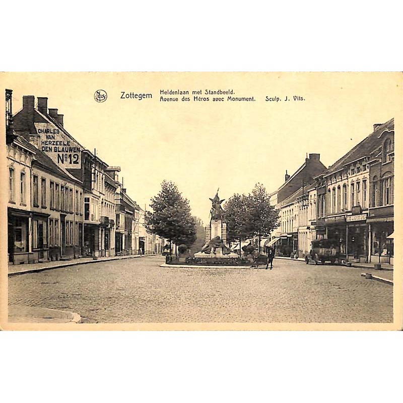ABAO Flandre orientale Zottegem - Avenue des Héros avec monument.