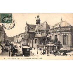 ABAO 77 - Seine-et-Marne [77] Fontainebleau - La Grande Rue et l'Eglise.