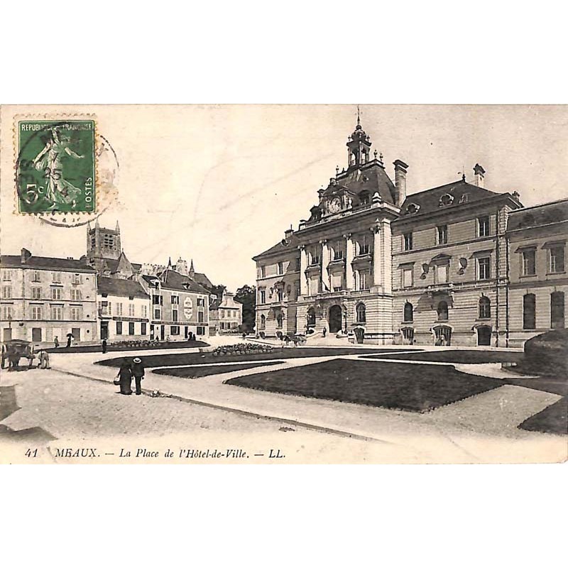 ABAO 77 - Seine-et-Marne [77] Meaux - La Place de l'Hôtel de Ville.