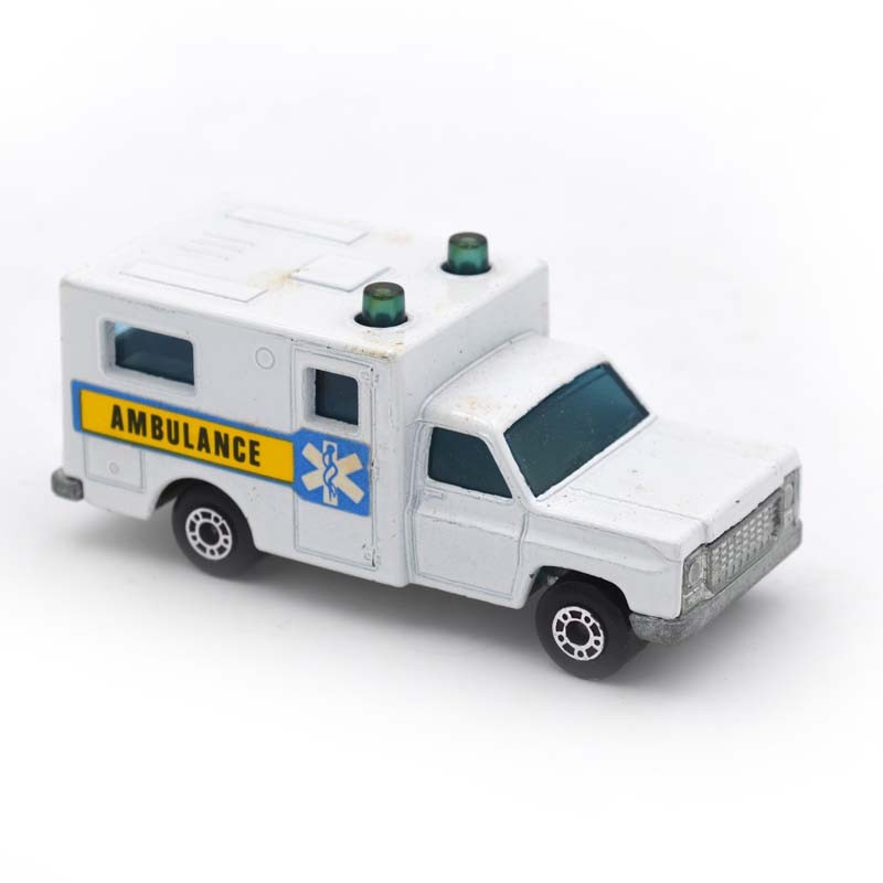 ABAO Automobiles Matchbox (1/64) Ambulance.