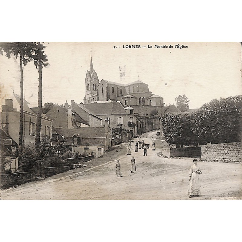 ABAO 58 - Nièvre [58] Lormes - La Montée de l'Eglise.