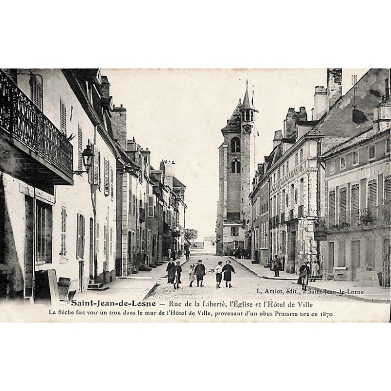ABAO 21 - Côte-d'Or [21] Saint-Jean-de-Losne - Rue de la Liberté, l'Eglise et l'Hôtel de Ville.