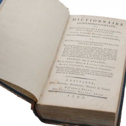 ABAO Bibliophilie Echard (Laurent) Traduit par Vosgien - Dictionnaire de géographie portatif.
