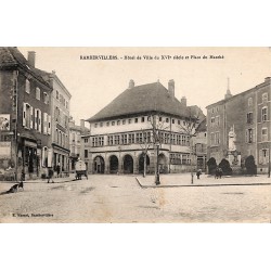 ABAO 88 - Vosges [88] Rambervillers - Hôtel de Ville du XVIe siècle et Place du Marché.