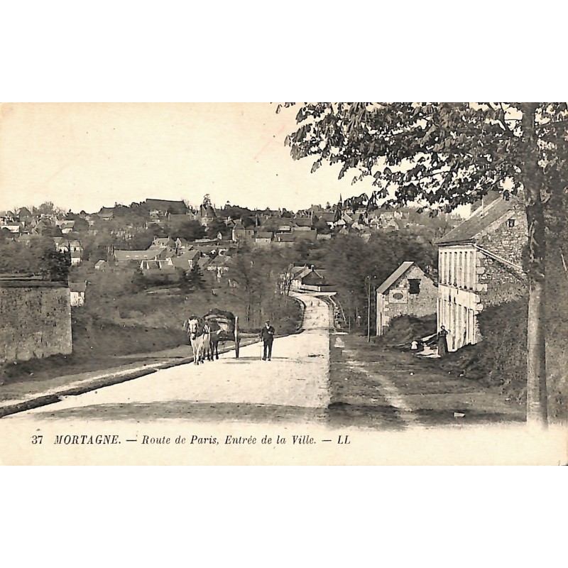 ABAO 61 - Orne [61] Mortagne-au-Perche - Route de Paris. Entrée de la Ville.
